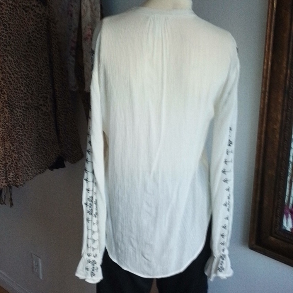 H & M Embroidered Peasant Shirt - Picture 6 of 6